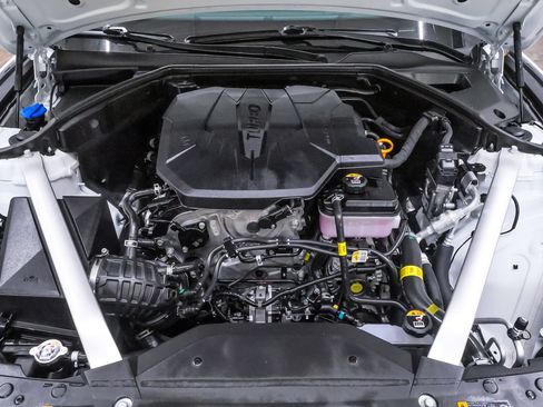 Certified 2026 Genesis G70 2.5T Prestige RWD image 23