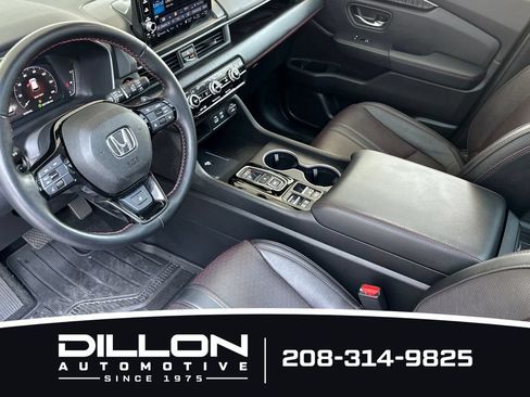 Used 2025 Honda Pilot Black Edition image 4