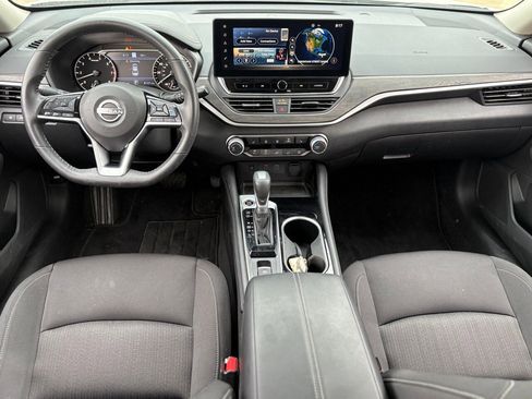 Certified 2023 Nissan Altima 2.5 SV w/ SV Premium Package image 10