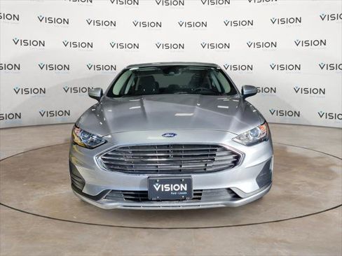 Used 2020 Ford Fusion SE image 7