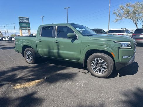 Used 2024 Nissan Frontier SL w/ Technology Package image 6