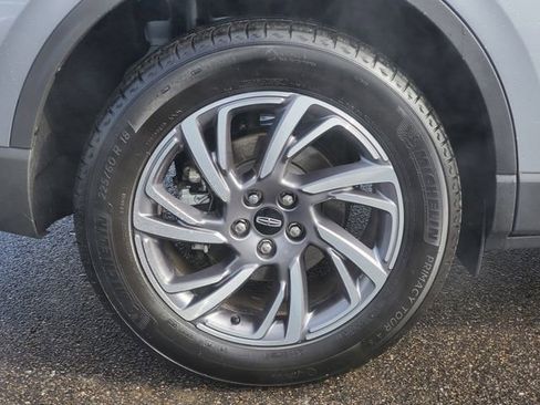 Certified 2023 Lincoln Corsair Standard w/ Equipment Group 101A image 5