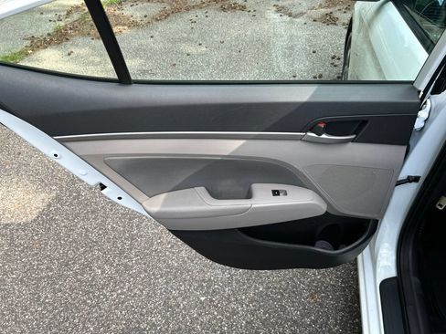 Used 2017 Hyundai Elantra ECO FWD image 26