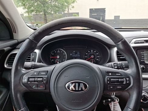 Used 2016 Kia Sorento FWD w/ LX Convenience Package image 22