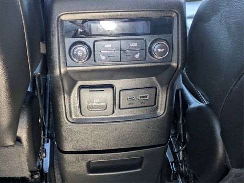 Used 2021 GMC Acadia SLT w/ Elevation Edition image 13