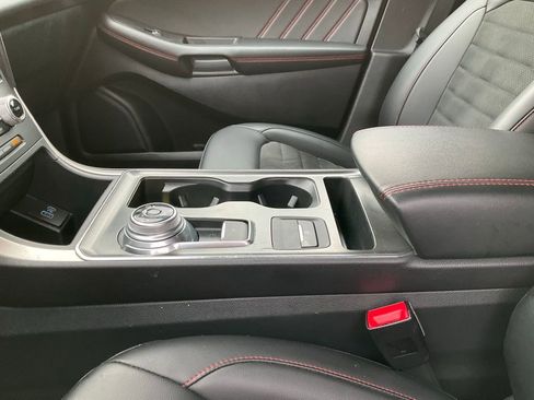 Used 2024 Ford Edge ST-Line image 14