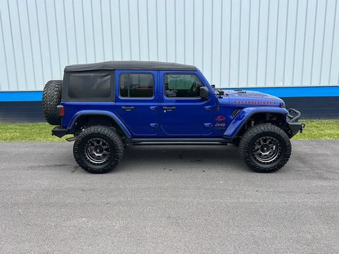 Used 2018 Jeep Wrangler Unlimited Rubicon AWD/4WD image 4