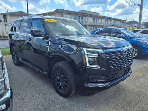 Used 2025 Nissan Armada SV AWD/4WD image 1