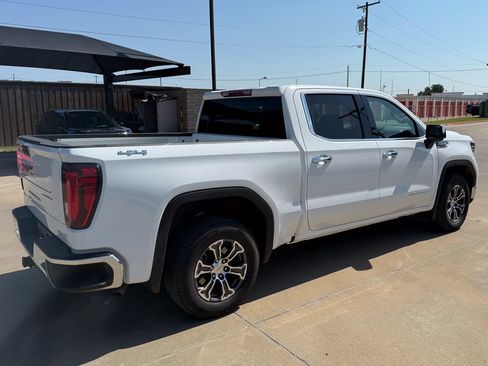 Used 2025 GMC Sierra 1500 SLT AWD/4WD image 6