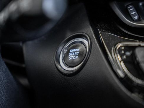 Used 2018 Toyota C-HR XLE image 24