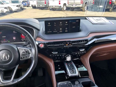 Used 2023 Acura MDX SH-AWD w/ Technology Package image 9