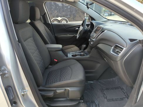 Used 2021 Chevrolet Equinox LT FWD image 25