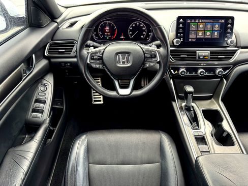 Used 2018 Honda Accord Sport image 21
