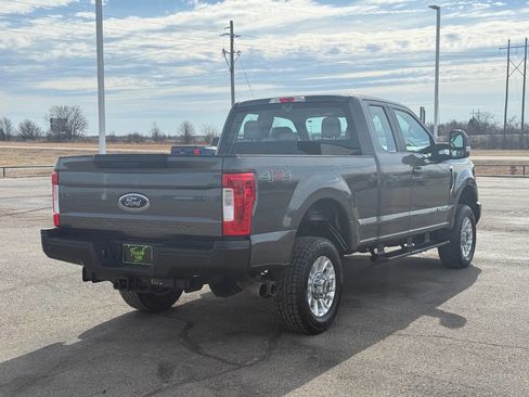 Used 2018 Ford F250 XL image 5