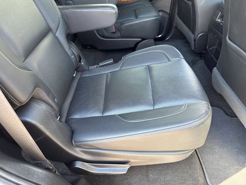 Used 2018 Chevrolet Tahoe Premier w/ RST 6.2L Performance Edition AWD/4WD image 44
