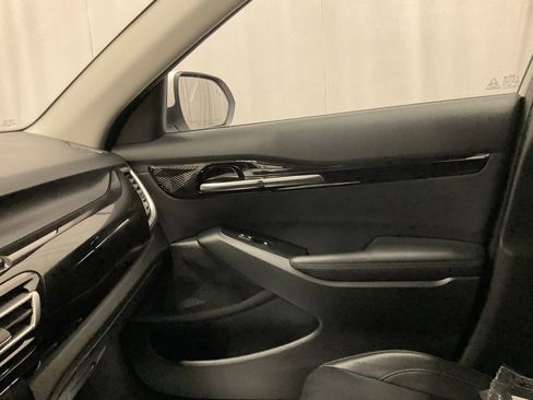 Used 2021 Kia Seltos EX image 24