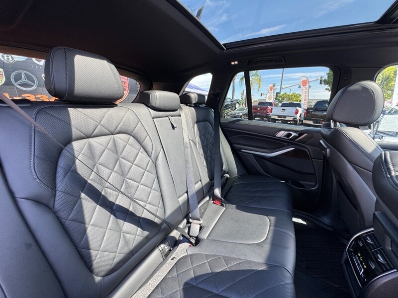 Used 2023 BMW X5 xDrive45e AWD/4WD image 43
