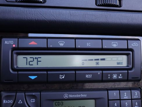 Used 2002 Mercedes-Benz SL 500 image 29