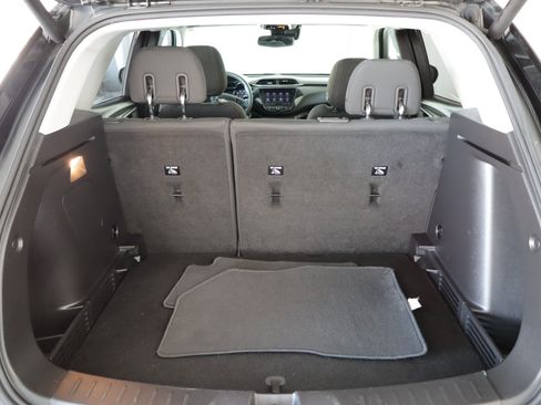 Used 2021 Chevrolet TrailBlazer LT w/ Sun and Liftgate Package image 23