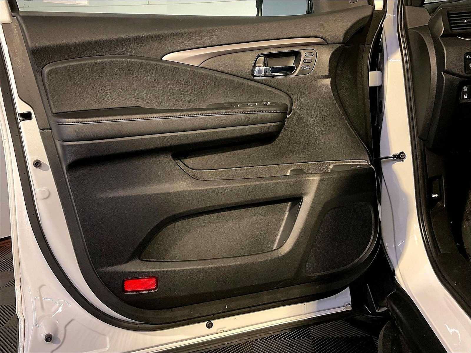 Used 2020 Honda Passport EX-L image 25