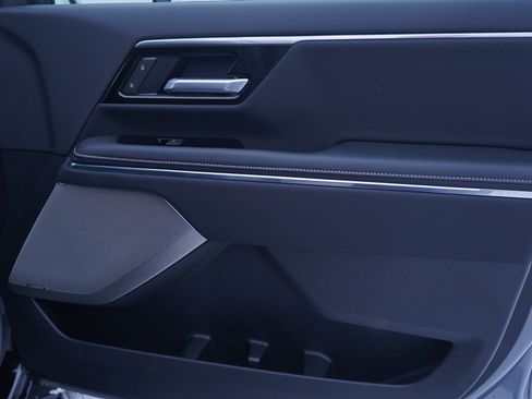 Used 2025 GMC Sierra EV Denali image 11