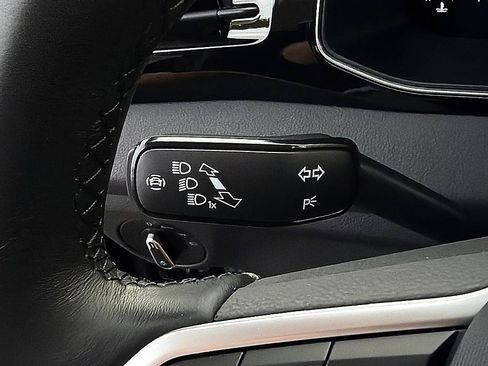 Used 2025 Volkswagen Jetta S FWD image 19