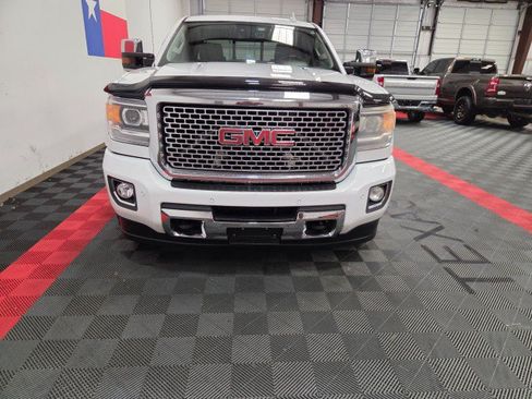Used 2015 GMC Sierra 3500 Denali w/ Duramax Plus Package AWD/4WD image 4