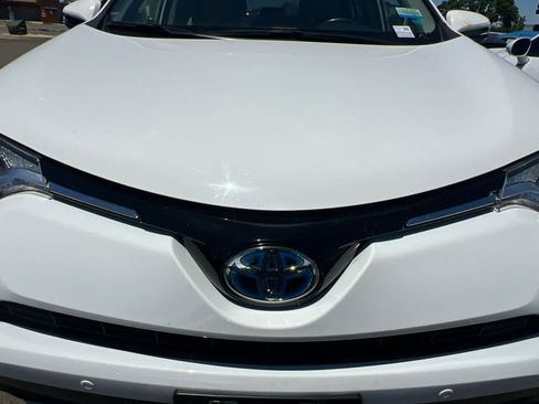 Used 2017 Toyota RAV4 XLE w/ Convenience Package AWD/4WD image 12