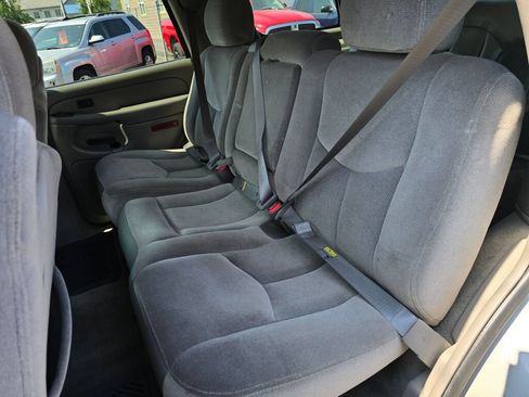Used 2004 GMC Yukon SLE w/ Sound System Plus Package AWD/4WD image 19