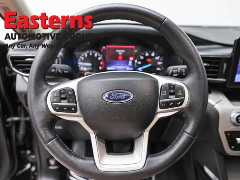 Used 2022 Ford Explorer XLT w/ Equipment Group 202A AWD/4WD image 10