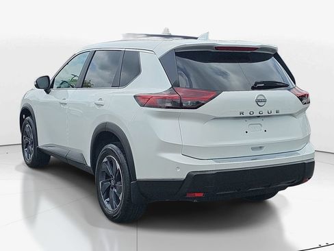 Used 2026 Nissan Rogue SV FWD image 8