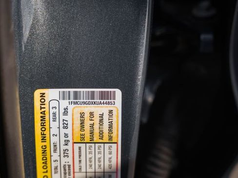 Used 2019 Ford Escape SE image 39