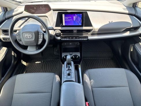Used 2023 Toyota Prius LE FWD image 12