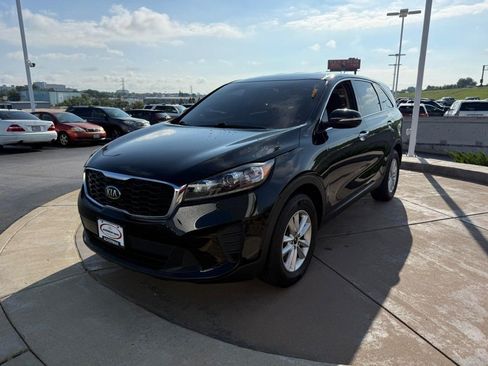 Used 2019 Kia Sorento L FWD image 10