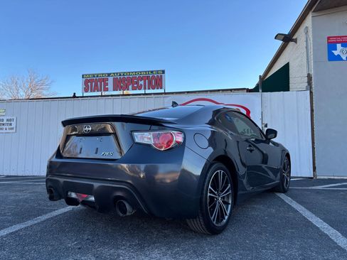 Used 2015 Scion FR-S image 5