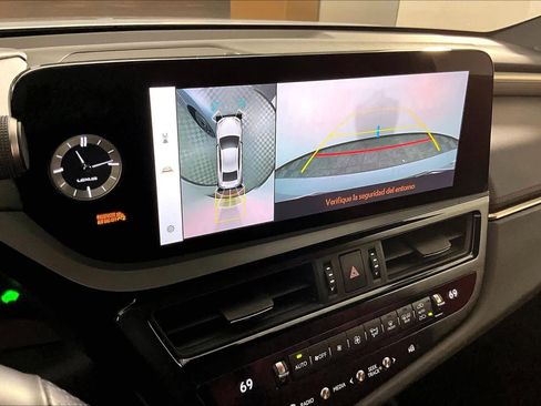 Used 2024 Lexus ES 300h F Sport image 25