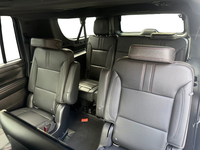 Used 2021 Chevrolet Suburban RST w/ Luxury Package AWD/4WD image 11