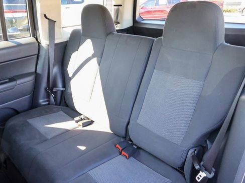 Used 2014 Jeep Patriot Latitude image 25