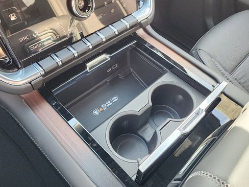 New 2026 GMC Yukon Denali w/ Denali Reserve Package image 36