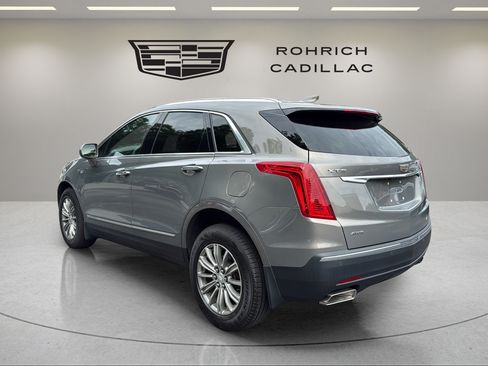 Used 2018 Cadillac XT5 Luxury w/ Driver Awareness Package AWD/4WD image 7