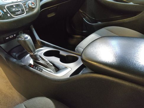 Used 2020 Chevrolet Malibu LS w/ LPO, Convenience Package 1 FWD image 26