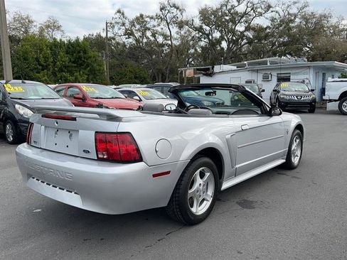 Used 2003 Ford Mustang Convertible image 9