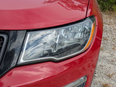 Used 2021 Jeep Compass Trailhawk image 10