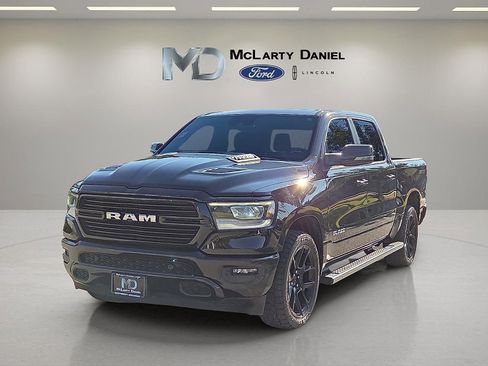 Used 2023 RAM 1500 Laramie AWD/4WD image 2