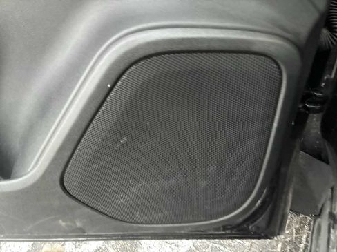 Used 2023 Chevrolet Blazer LT image 23