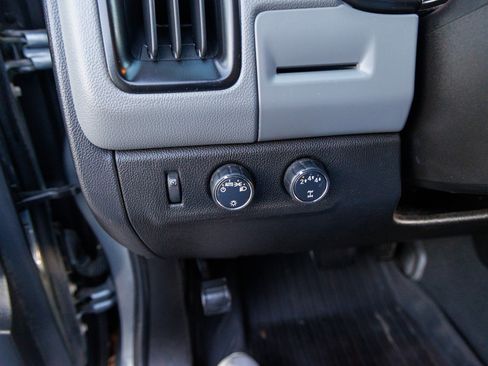 Used 2022 Chevrolet Colorado W/T w/ Custom Special Edition image 21