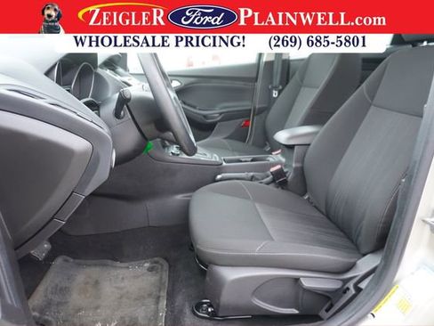 Used 2017 Ford Focus SE image 16