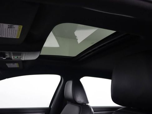 Used 2022 Volkswagen Passat 2.0T R-Line image 27