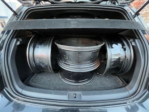 Used 2017 Volkswagen GTI SE image 21