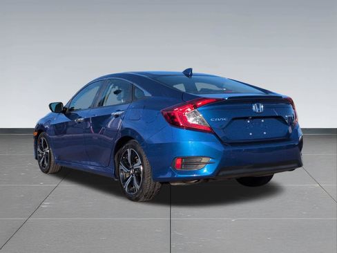 Used 2017 Honda Civic Touring image 4